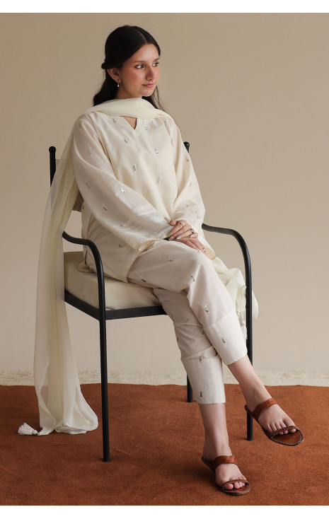 Ivory Outfit